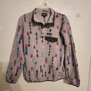 Patagonia Synchilla Snap-T Pullover Fleece Wish Tails Arrows Size S, some piling